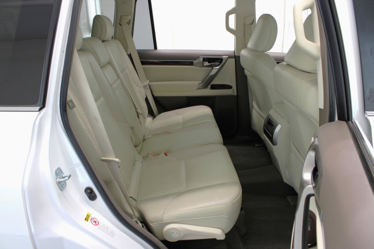 Used 2016 Lexus GX 460 w/ Premium Package AWD/4WD image 45