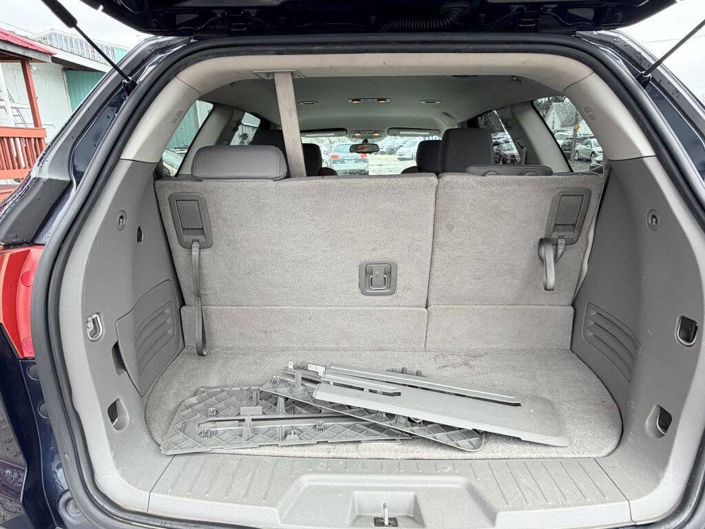 Used 2011 Chevrolet Traverse LS AWD/4WD image 5