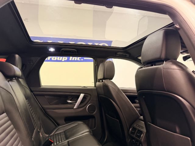 Used 2020 Land Rover Discovery Sport SE AWD/4WD image 38