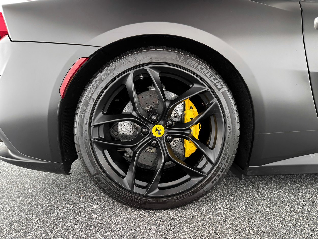 Used 2018 Ferrari GTC4Lusso T image 36