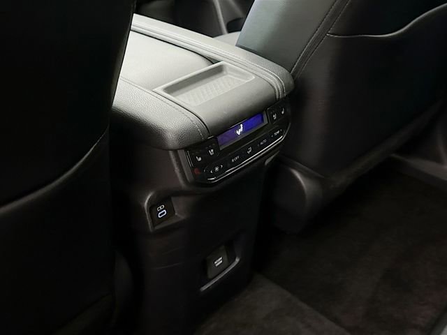 Used 2024 Toyota Grand Highlander AWD Hybrid image 26