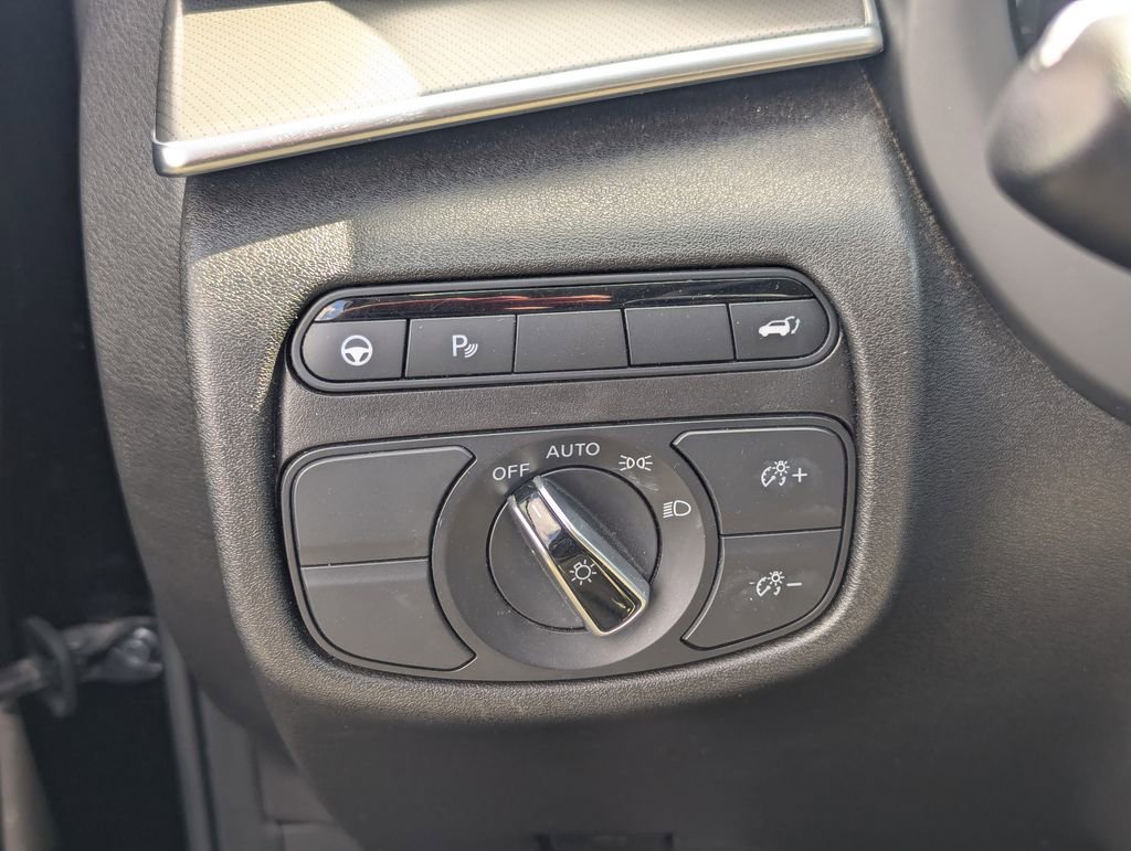 Used 2024 INFINITI QX50 Luxe image 21
