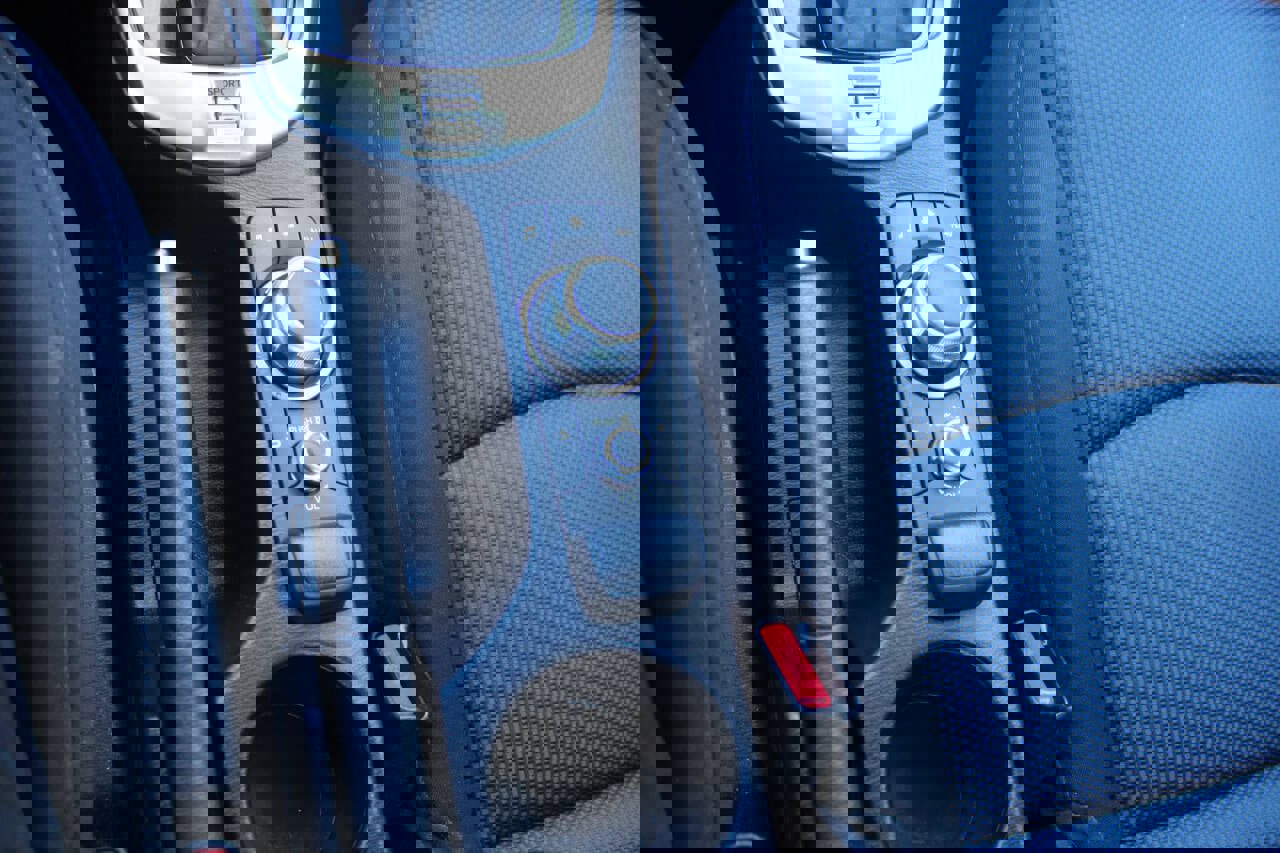 Used 2020 Toyota Yaris LE image 15