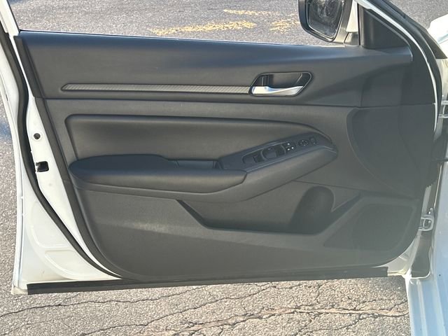 Used 2022 Nissan Altima 2.5 S image 11