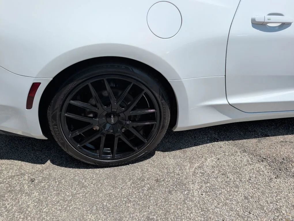 Used 2017 Chevrolet Camaro LT w/ RS Package RWD image 10