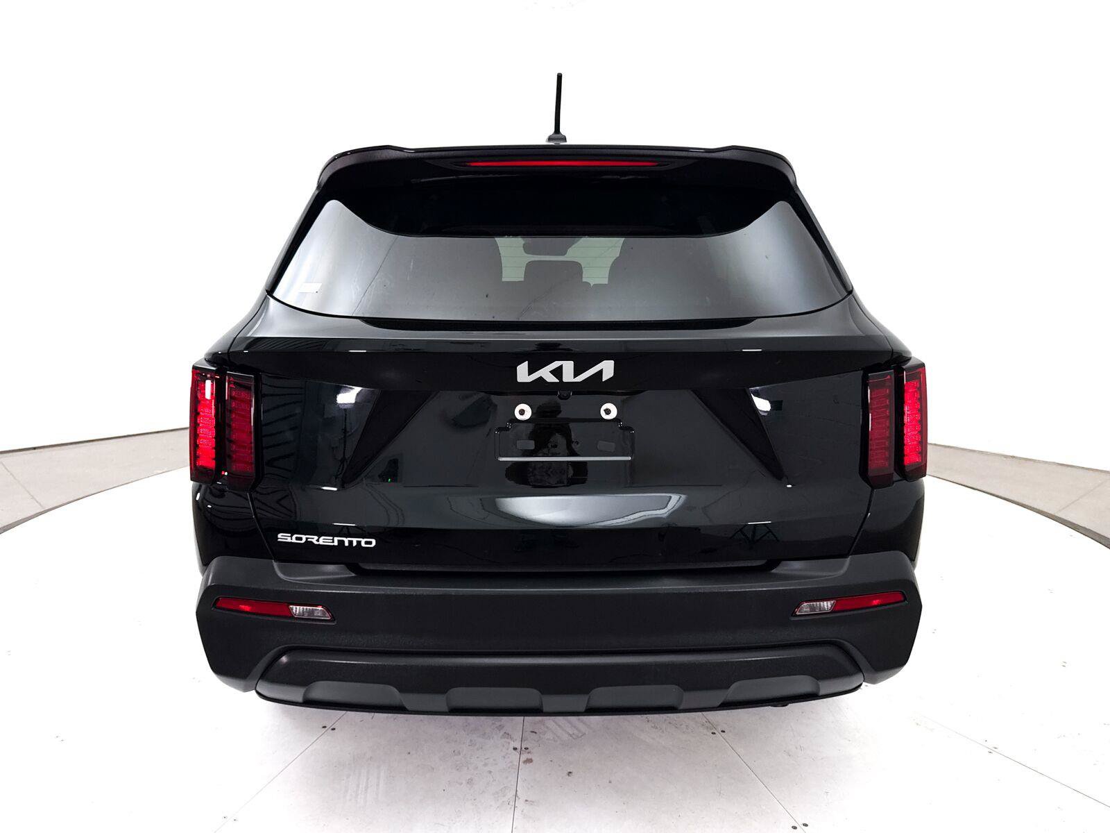Used 2023 Kia Sorento LX FWD image 17