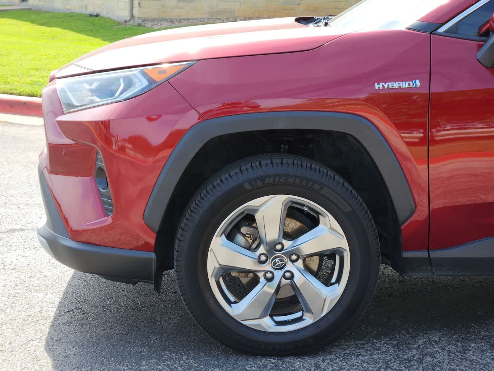 Used 2019 Toyota RAV4 Limited w/ Limited Grade Weather Package AWD/4WD image 8