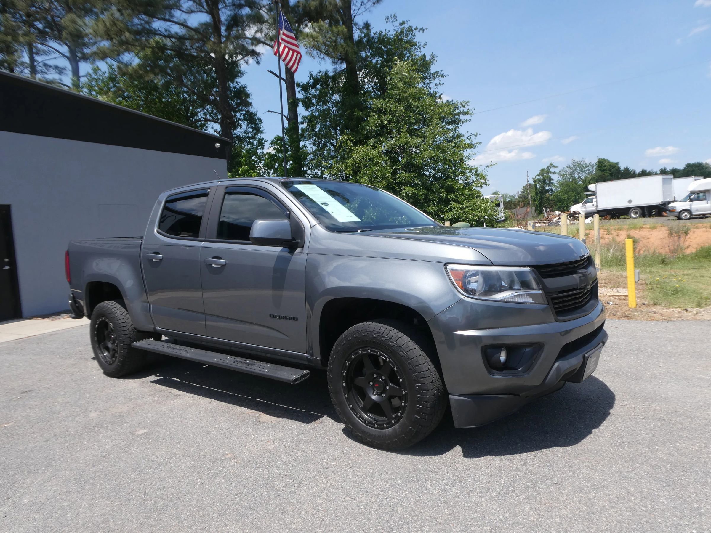 Used 2019 Chevrolet Colorado LT w/ LT Convenience Package AWD/4WD image 3