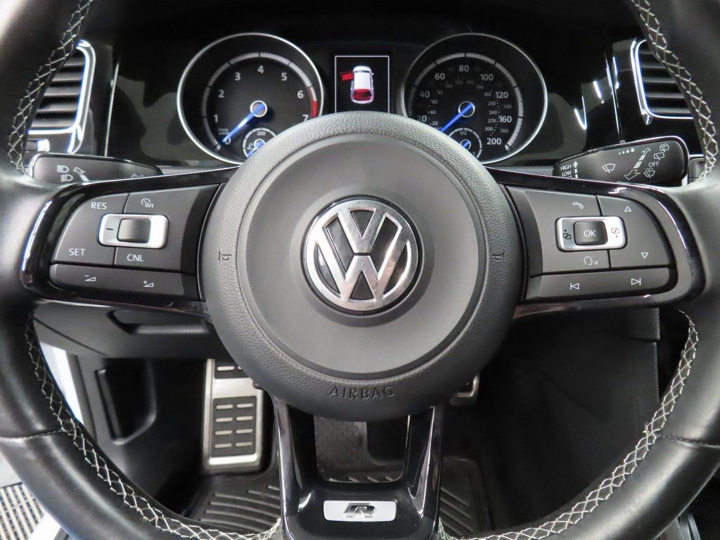 Used 2016 Volkswagen Golf R 4-Door image 41
