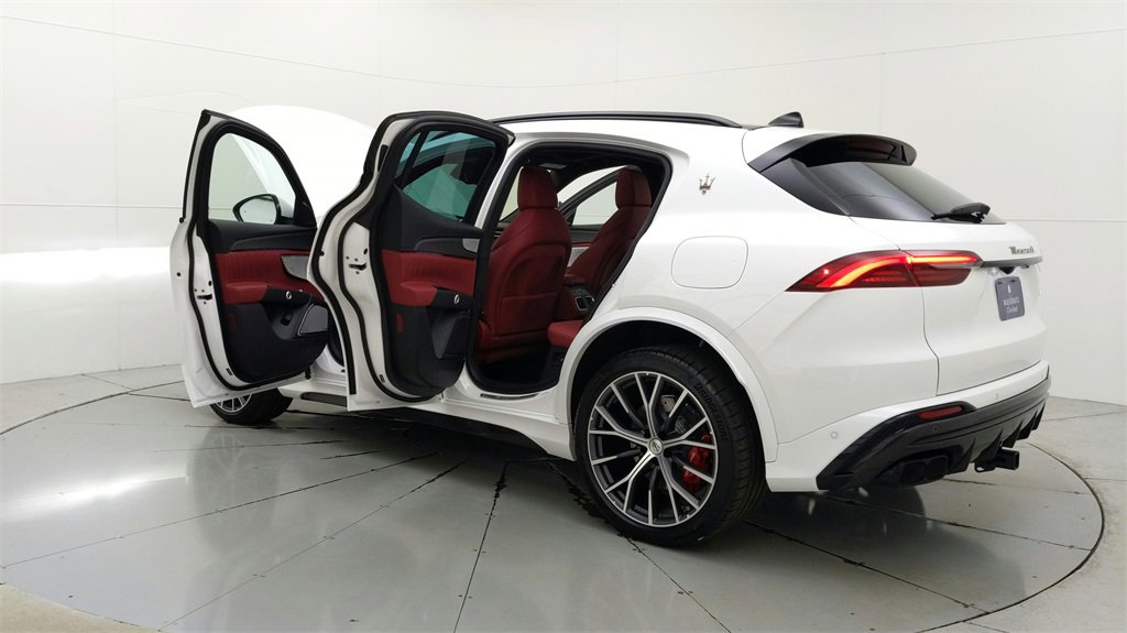 New 2024 Maserati Grecale Trofeo image 14