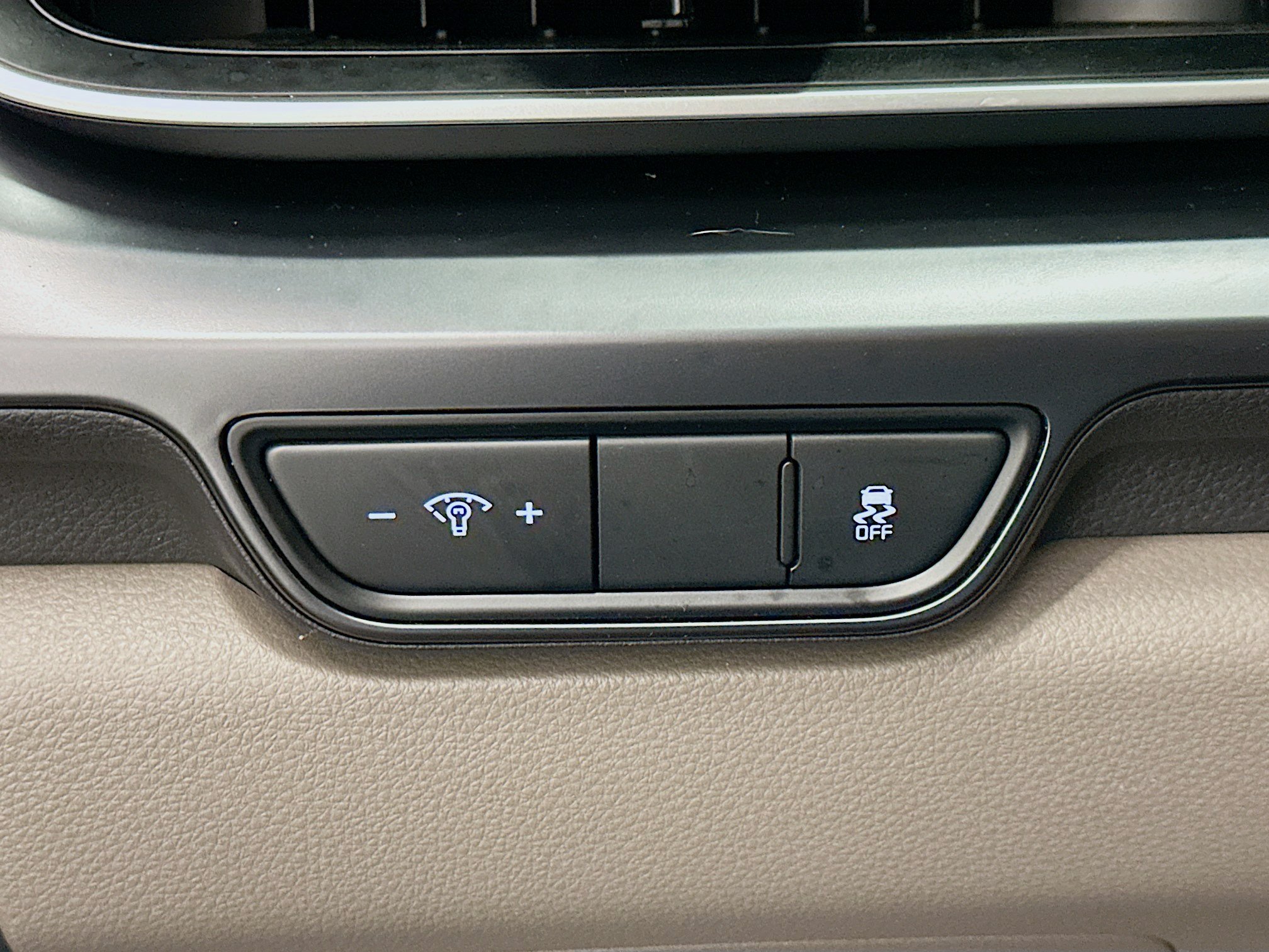 Used 2026 Kia Carnival FWD image 17
