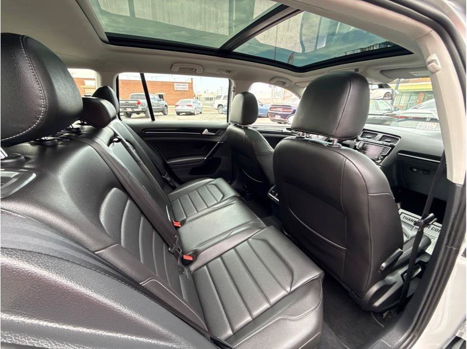 Used 2016 Volkswagen Golf SEL w/ Lighting Package (SEL) FWD image 8