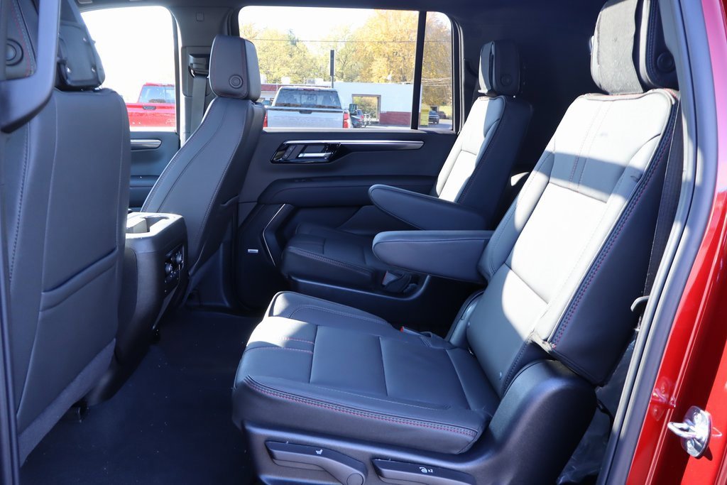 New 2026 Chevrolet Suburban RST image 25