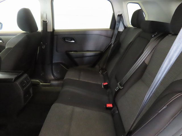 Used 2023 Nissan Rogue SV image 27