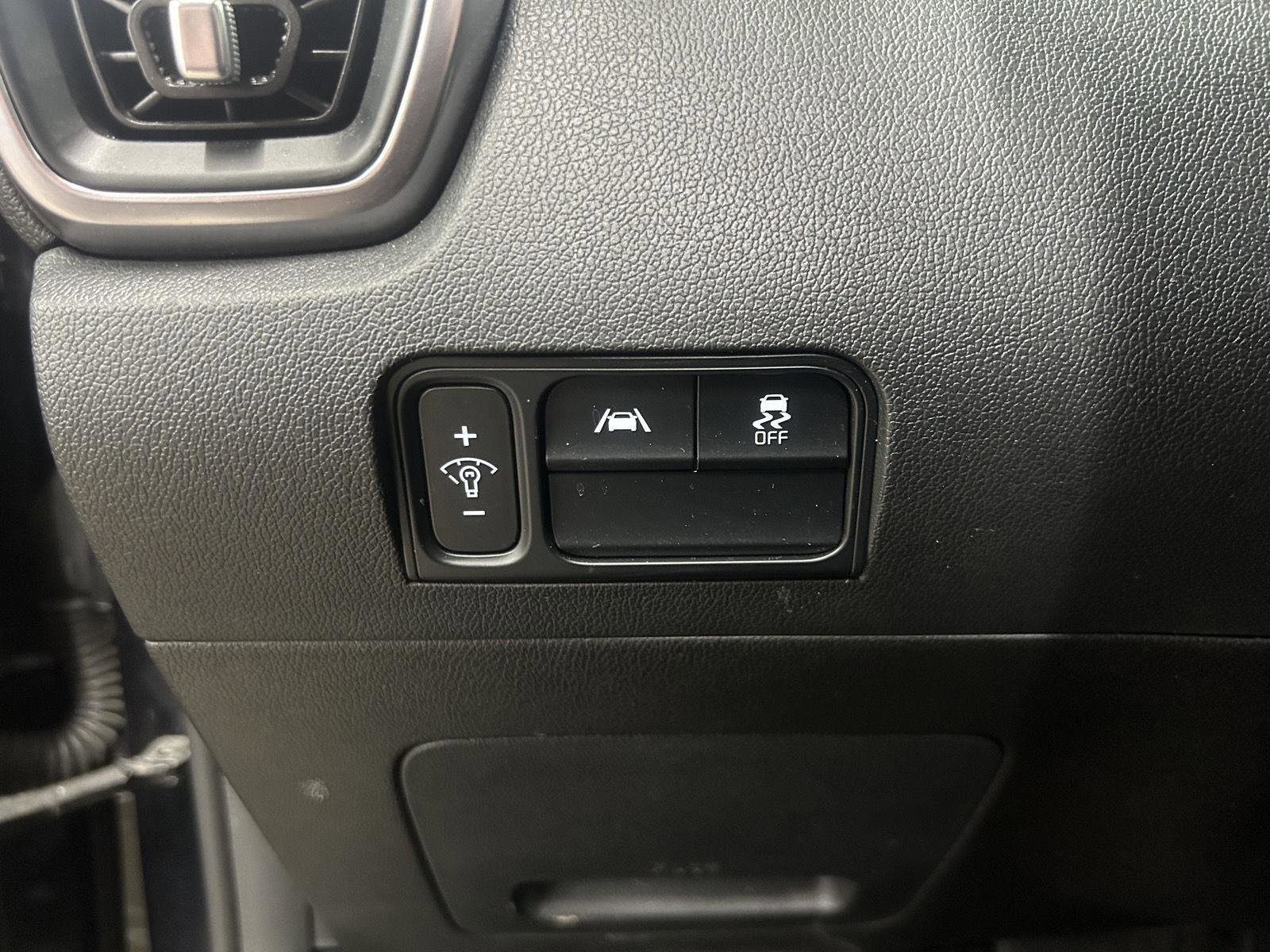 Used 2022 Kia Sorento S image 13