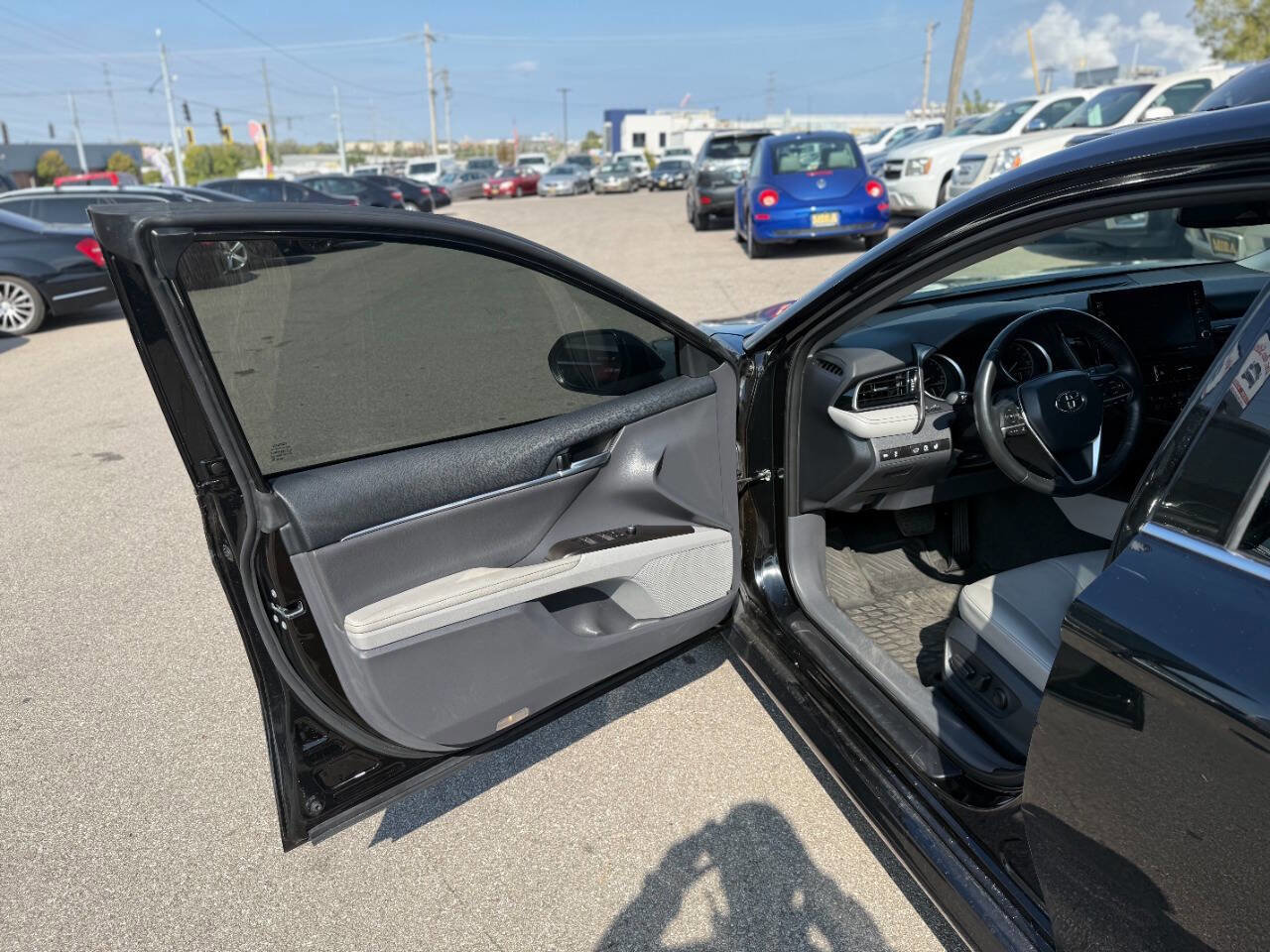 Used 2024 Toyota Camry XLE image 19