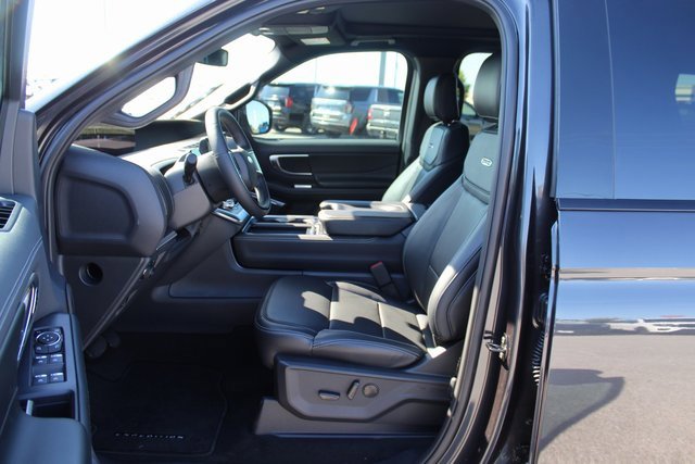 New 2025 Ford Expedition Max Platinum image 7