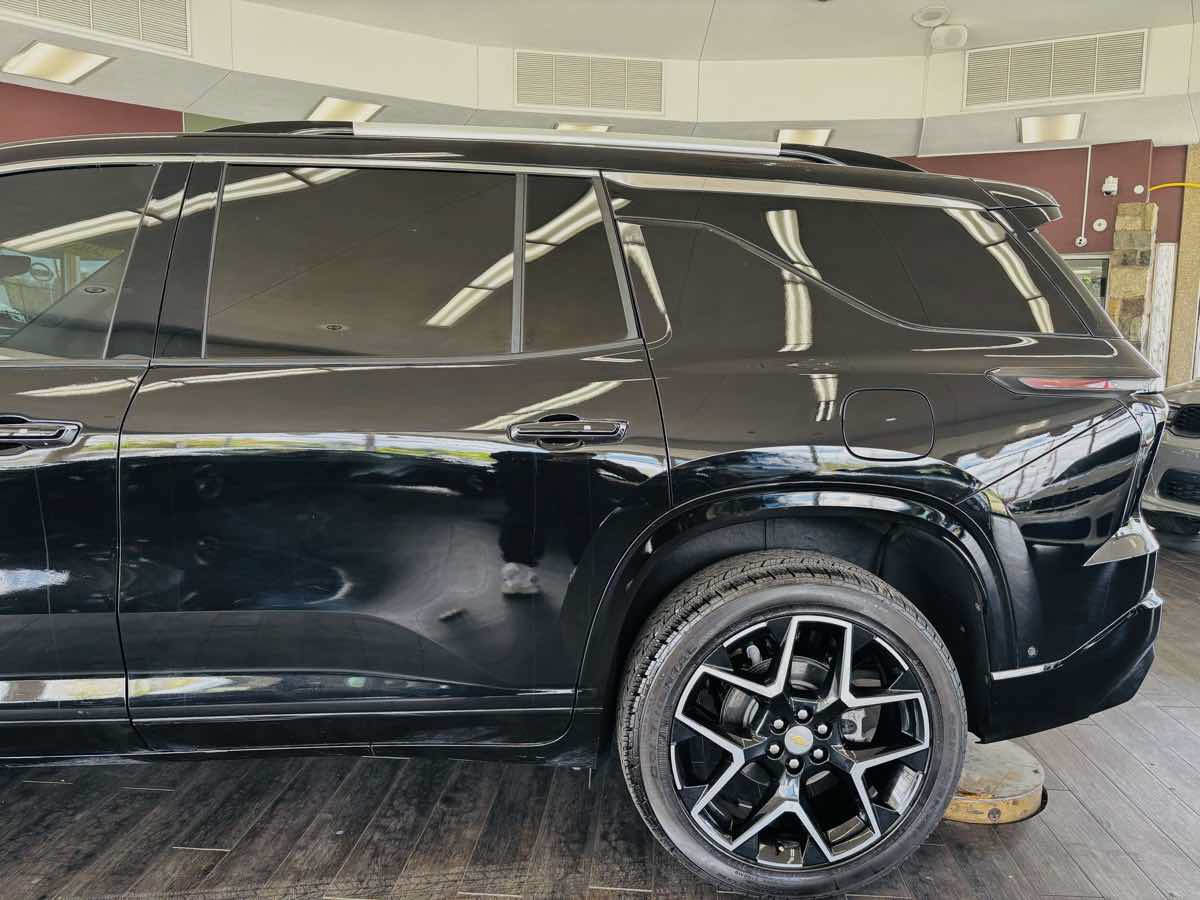 Used 2026 Chevrolet Traverse High Country FWD image 15