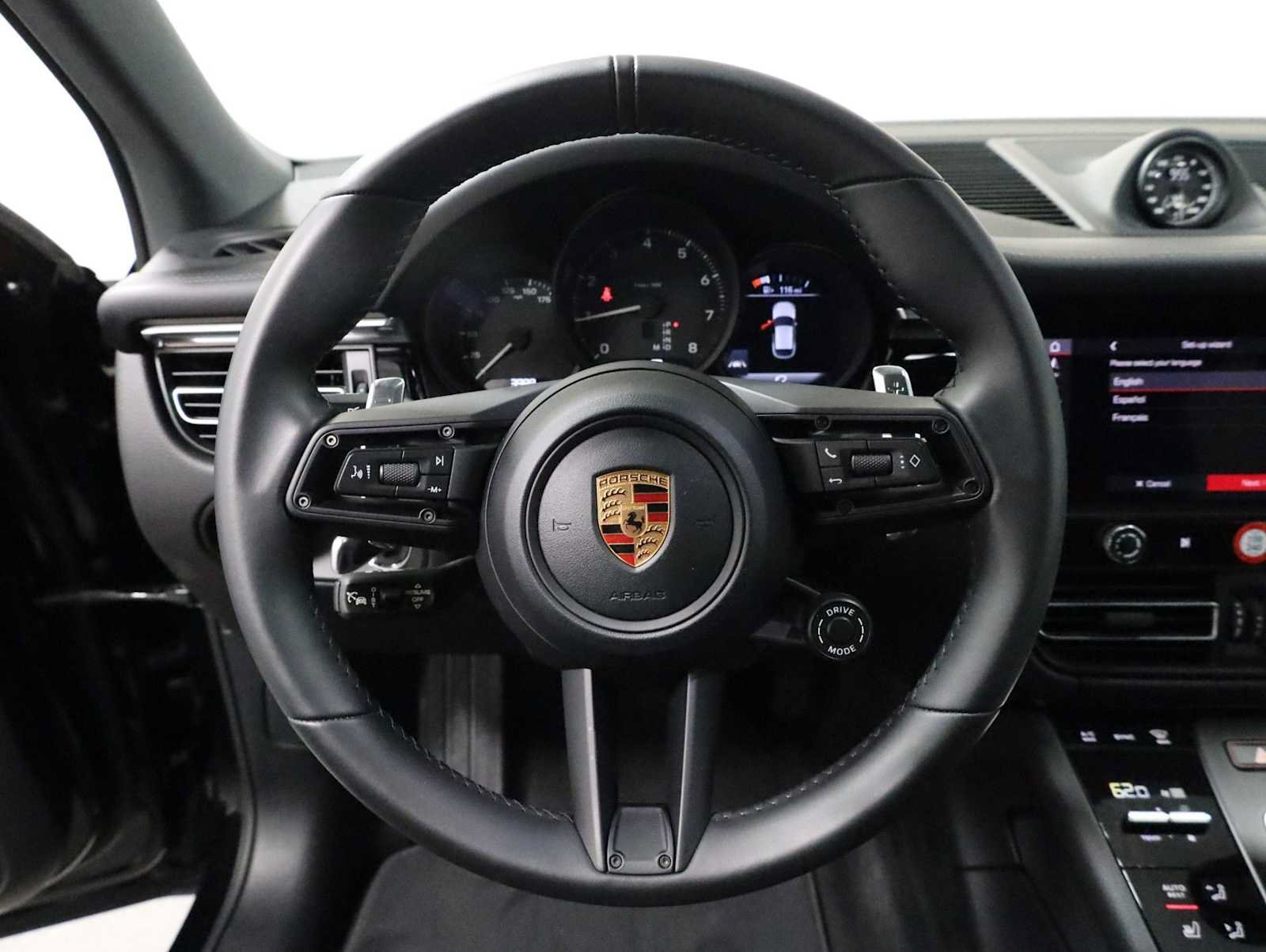 Certified 2026 Porsche Macan AWD/4WD image 25