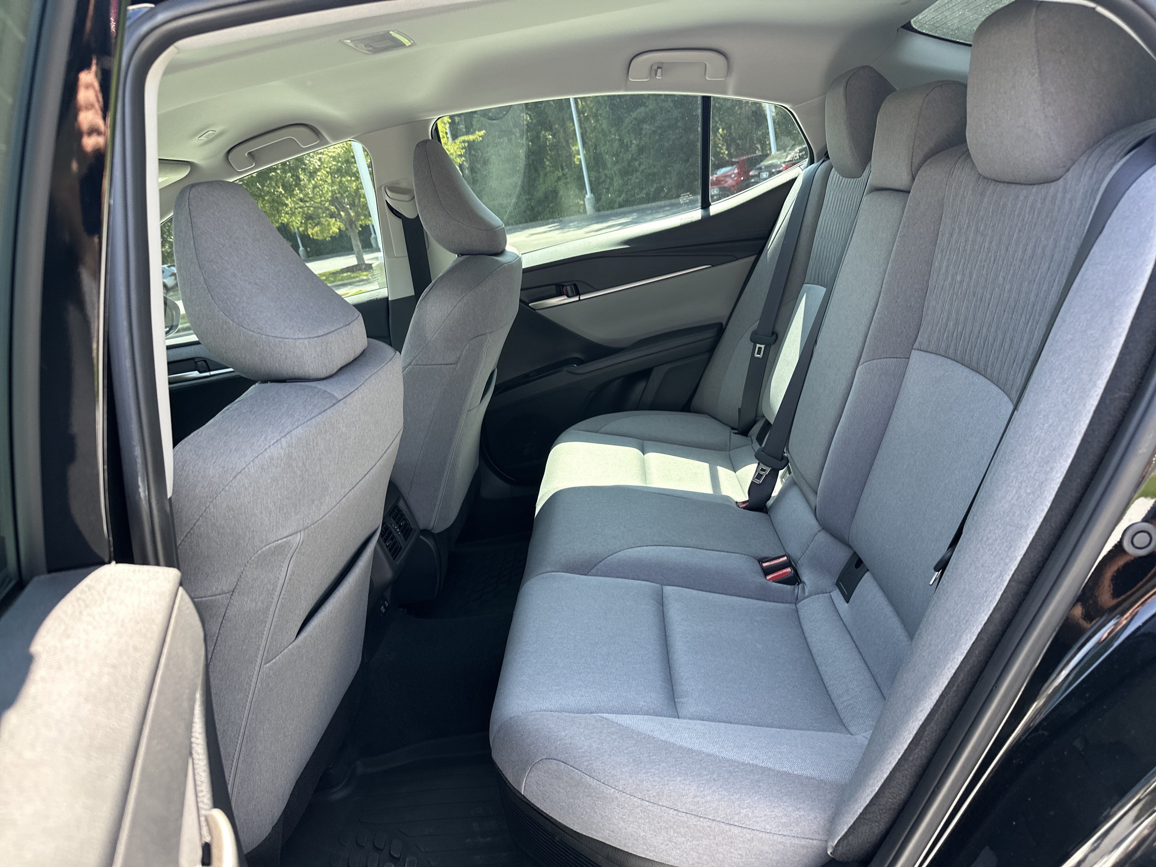 Used 2025 Toyota Camry LE w/ Convenience Package FWD image 31