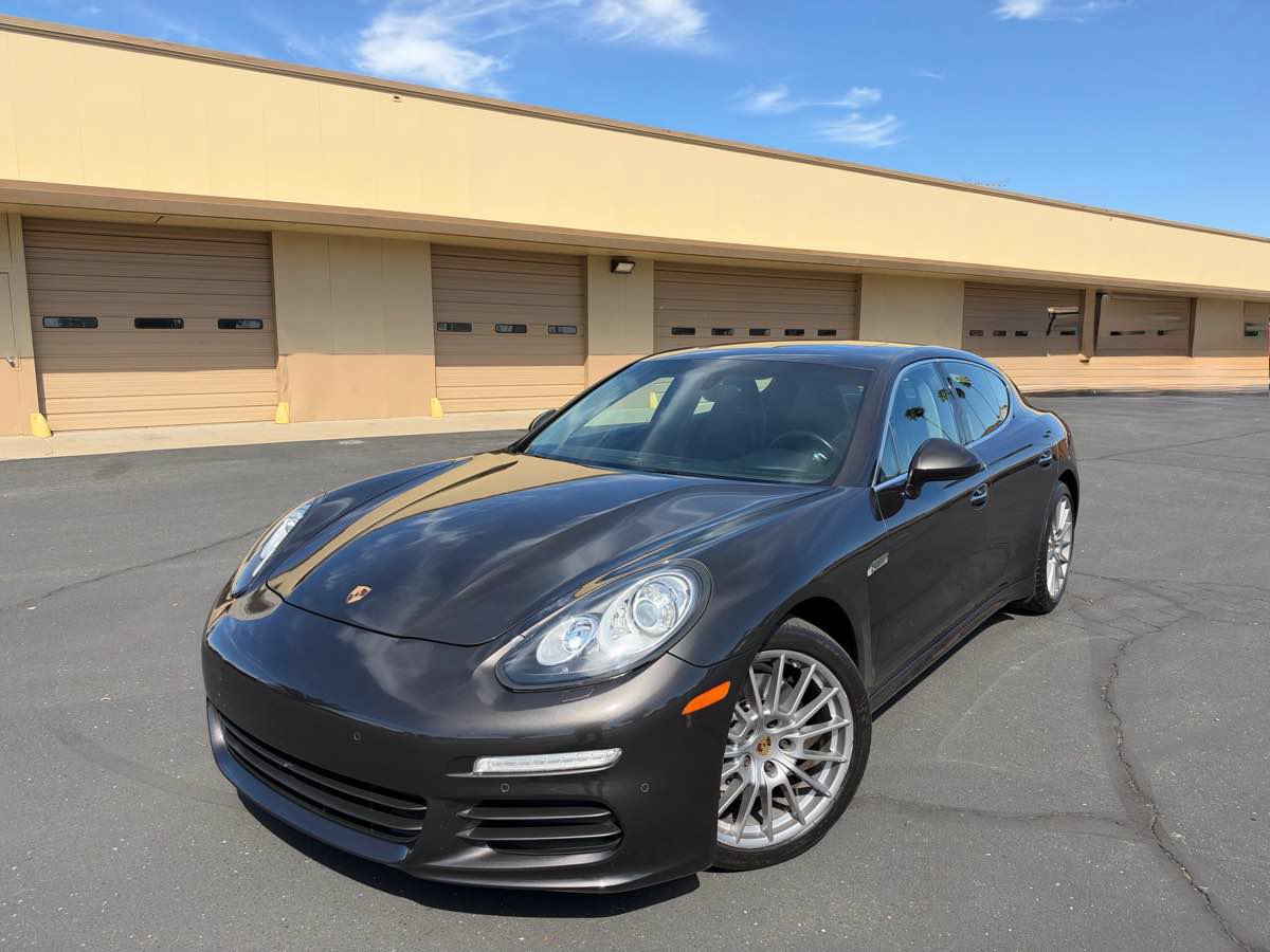 Used 2015 Porsche Panamera 4S AWD/4WD image 3