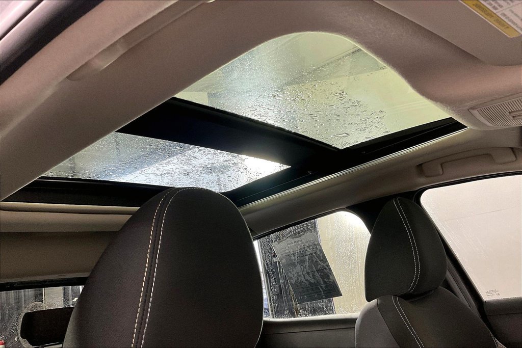 Certified 2025 Nissan Kicks SV w/ SV Premium Package AWD/4WD image 19