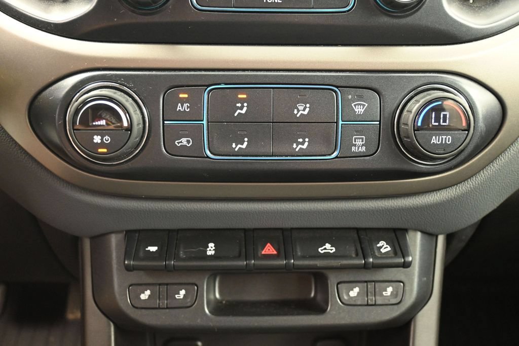 Used 2017 Chevrolet Colorado Z71 AWD/4WD image 14