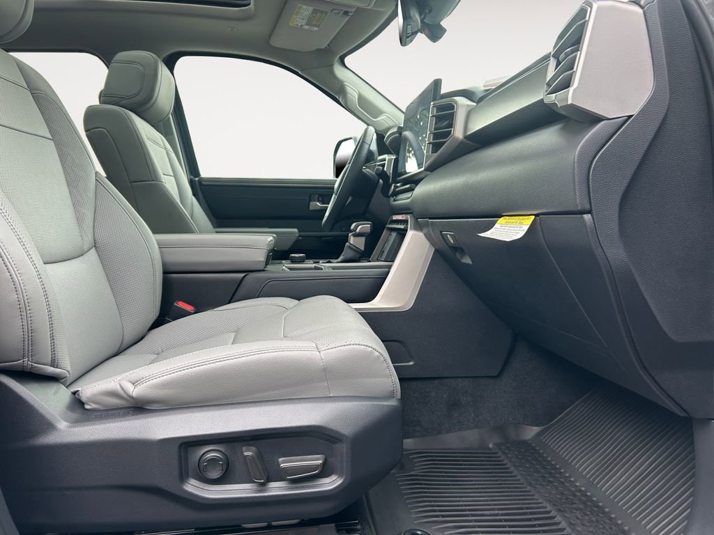 Used 2024 Toyota Tundra Limited image 10