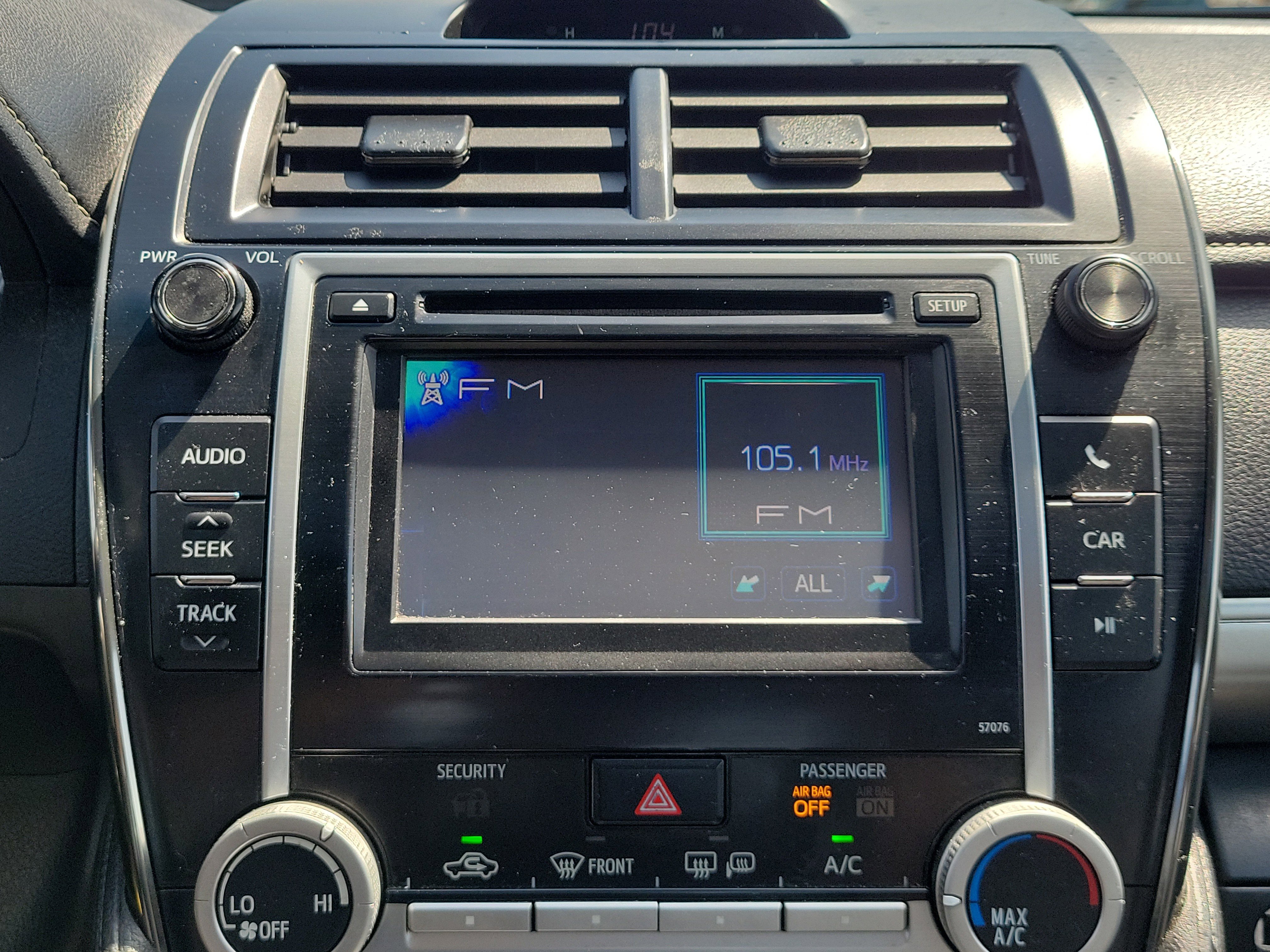 Used 2014 Toyota Camry SE image 27