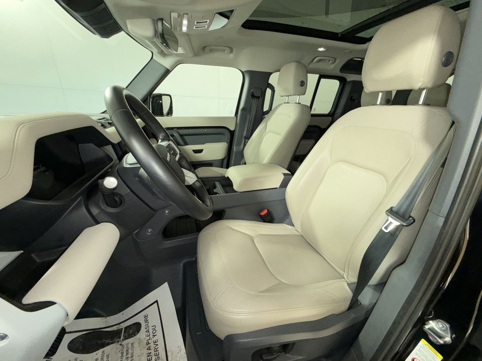 Used 2023 Land Rover Defender 110 S image 13