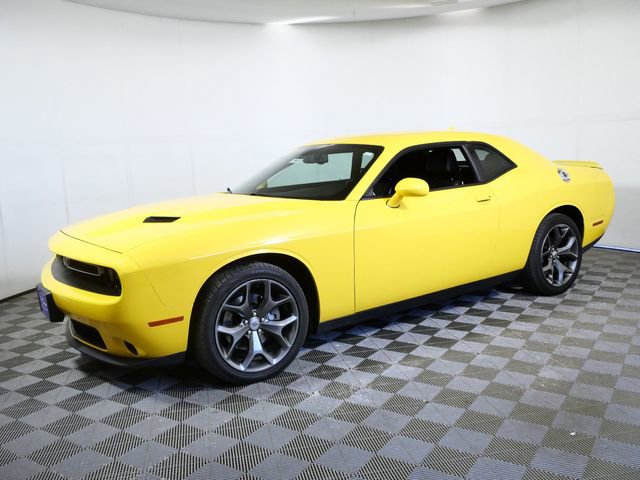 Used 2017 Dodge Challenger SXT Plus image 5