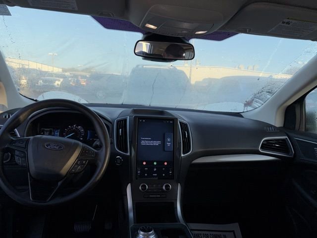 Used 2024 Ford Edge SE w/ Black Appearance Package image 11