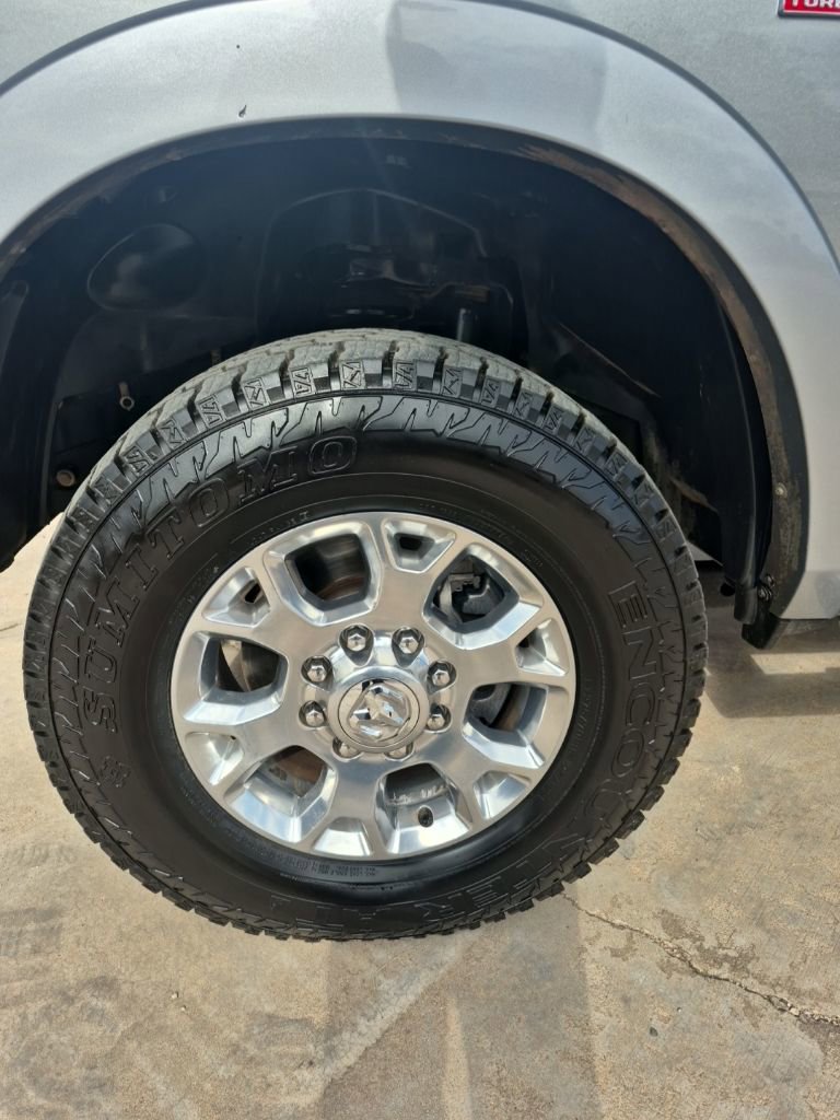 Used 2020 RAM 2500 Laramie AWD/4WD image 9
