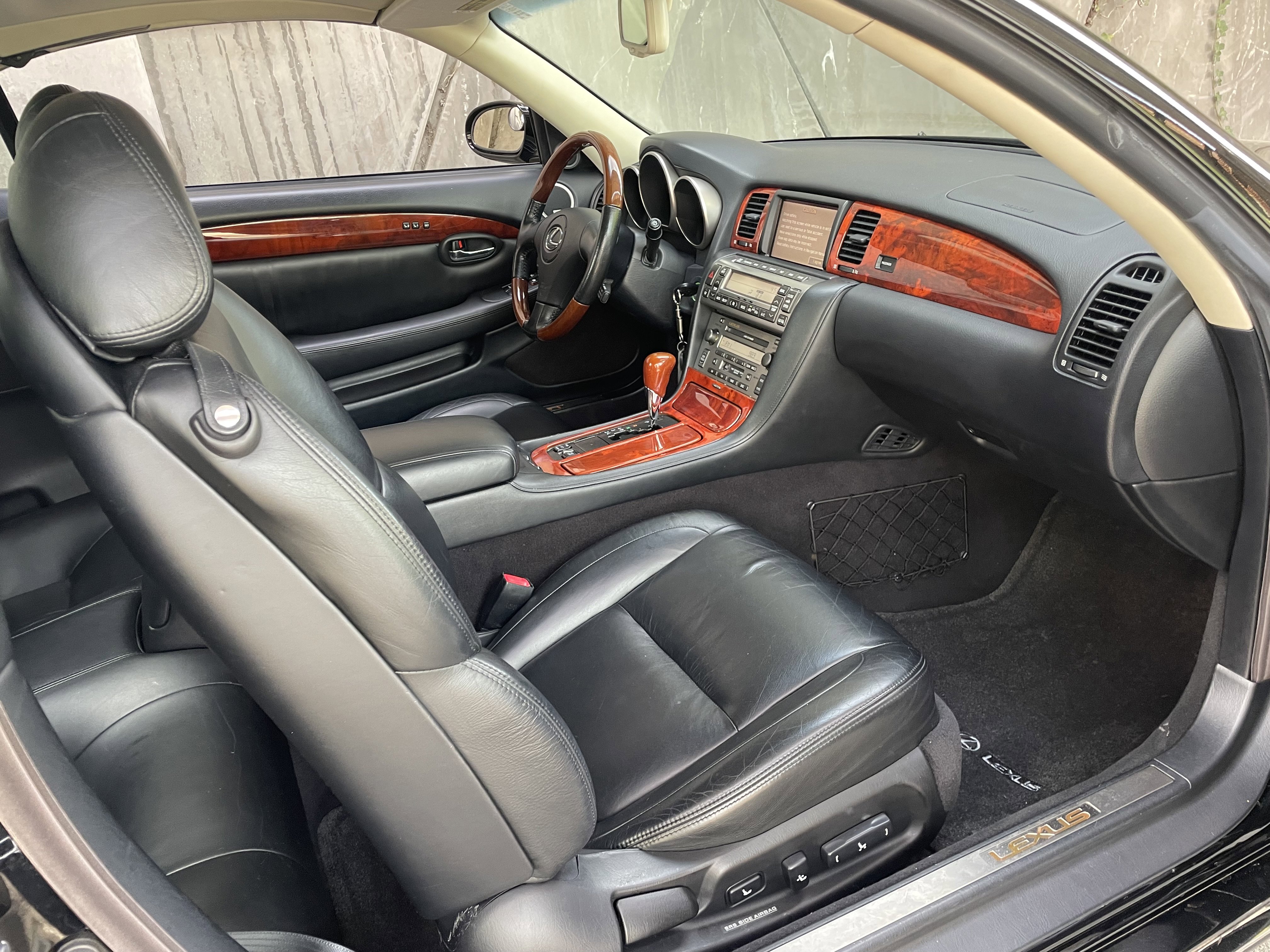 Used 2002 Lexus SC 430 Convertible image 16