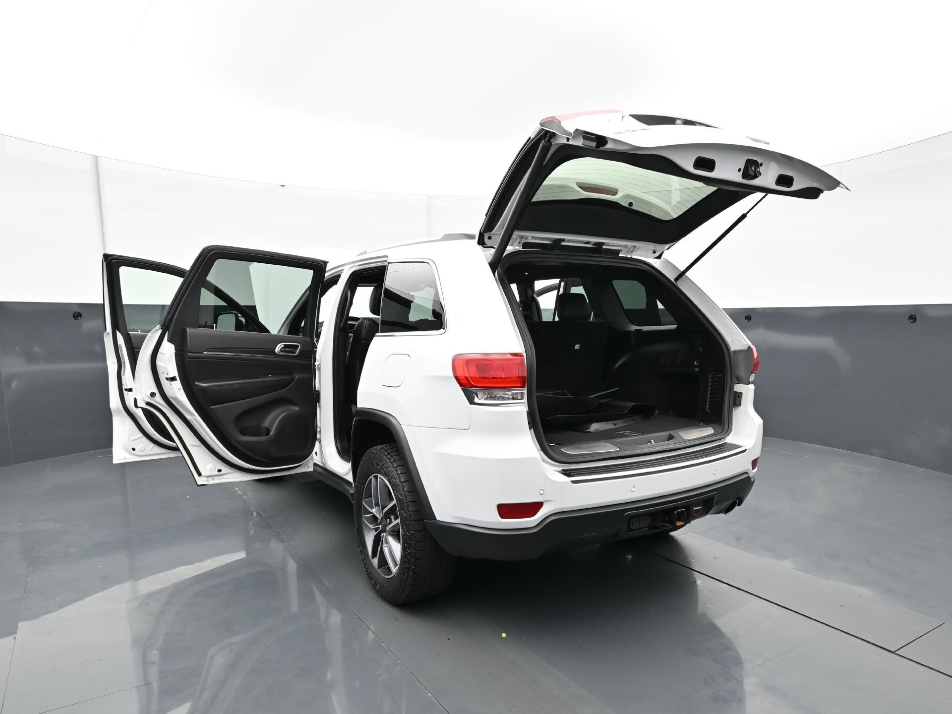 Used 2019 Jeep Grand Cherokee Limited w/ Trailer Tow Group IV AWD/4WD image 36