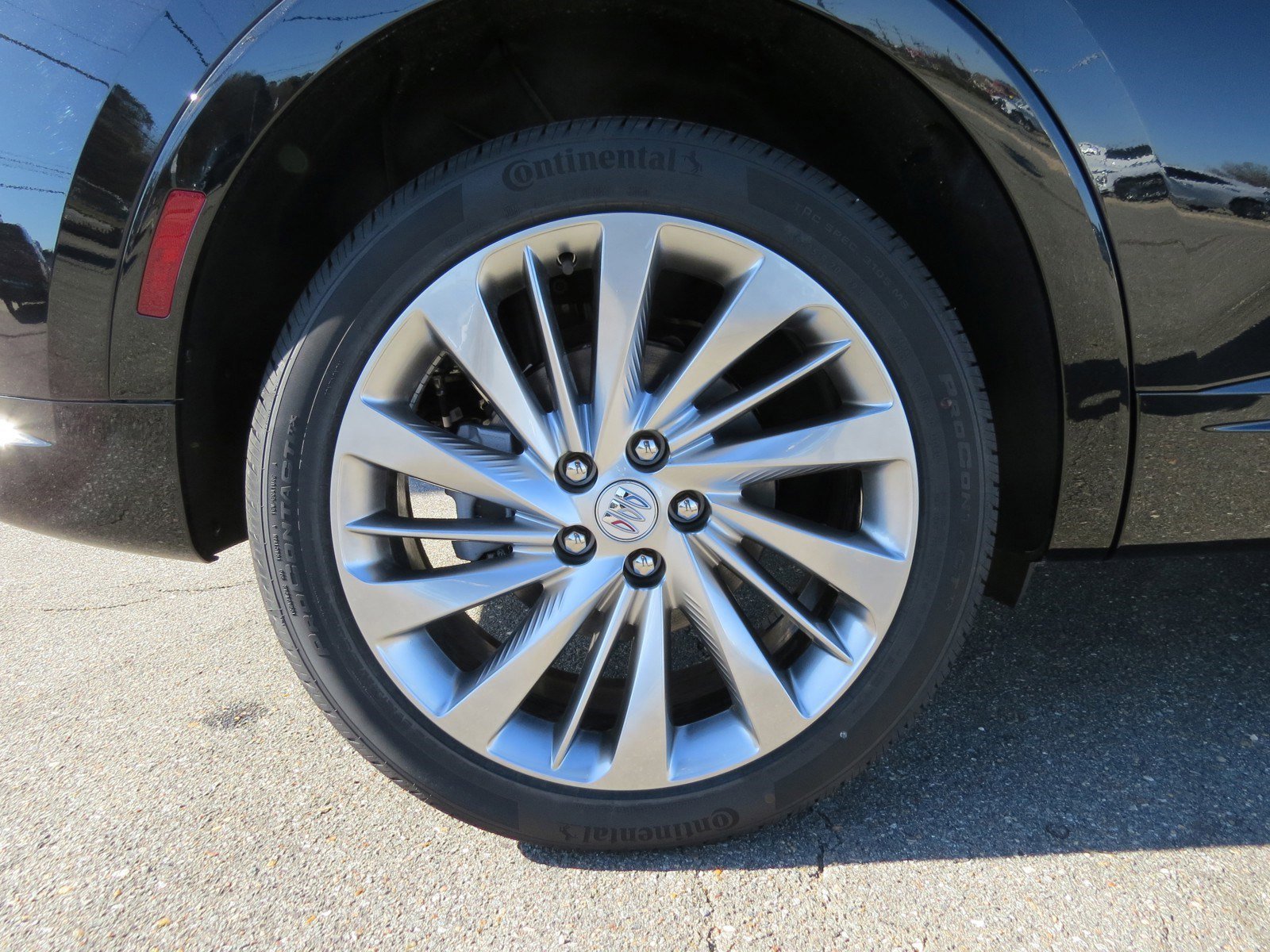 New 2025 Buick Envision Avenir image 11