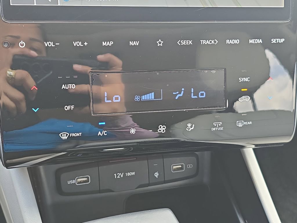 Certified 2024 Hyundai Tucson SEL w/ Convenience Package image 24