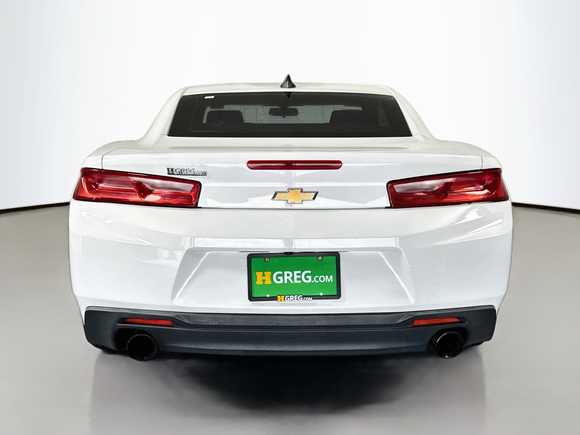Used 2017 Chevrolet Camaro LT RWD image 8