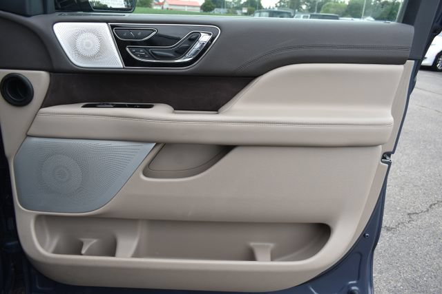 Used 2023 Lincoln Navigator L Reserve AWD/4WD image 62