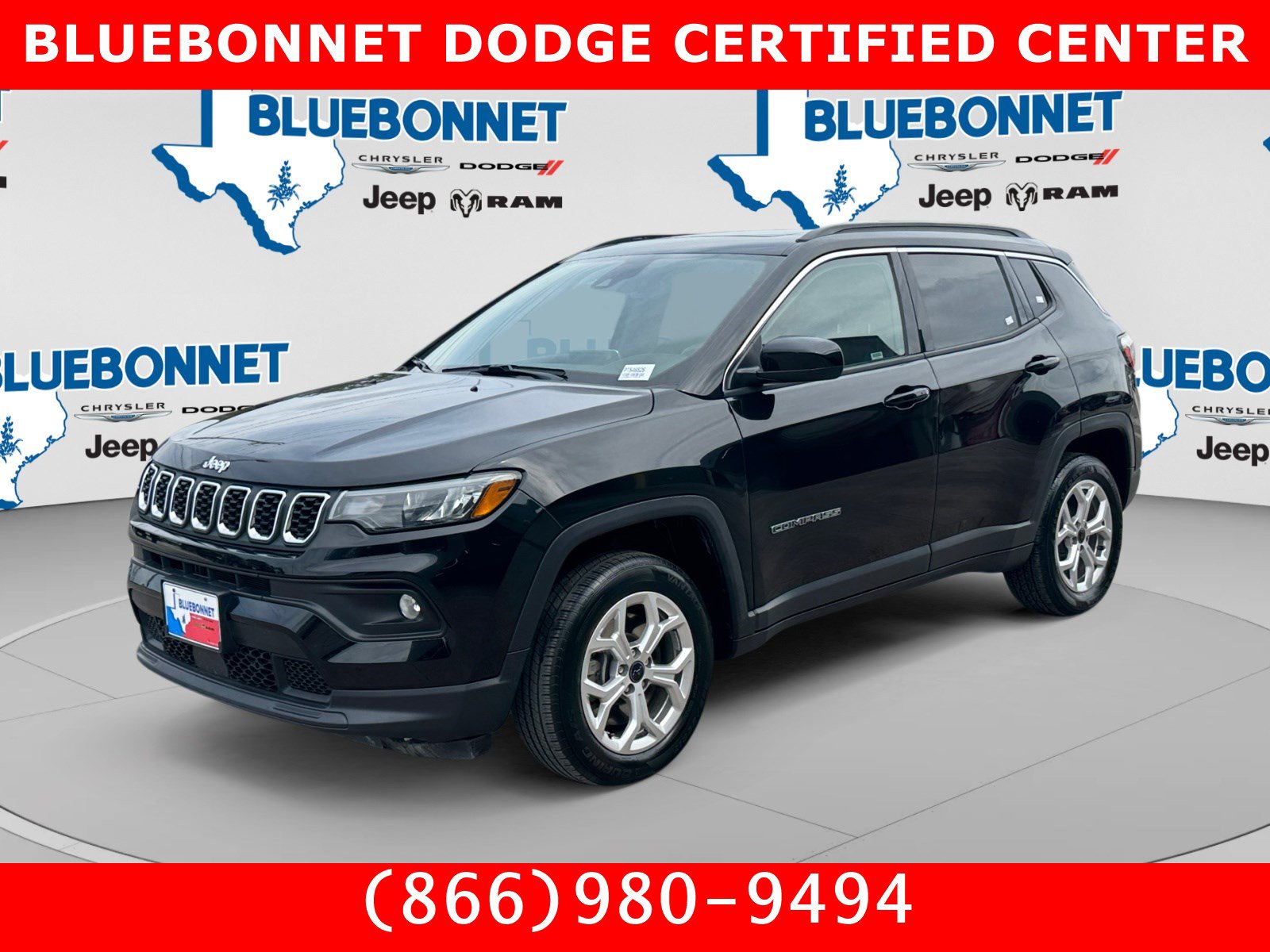 Used 2025 Jeep Compass Latitude w/ Sun & Sound Group AWD/4WD image 1