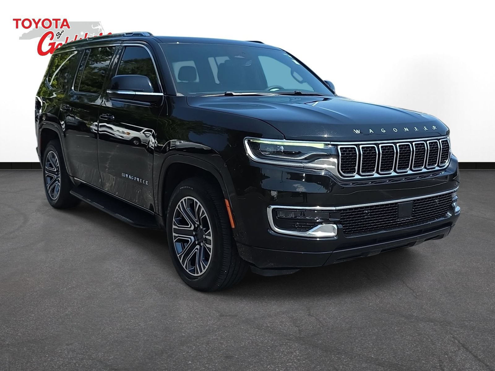 Used 2023 Jeep Wagoneer 4WD w/ Premium Group I image 3