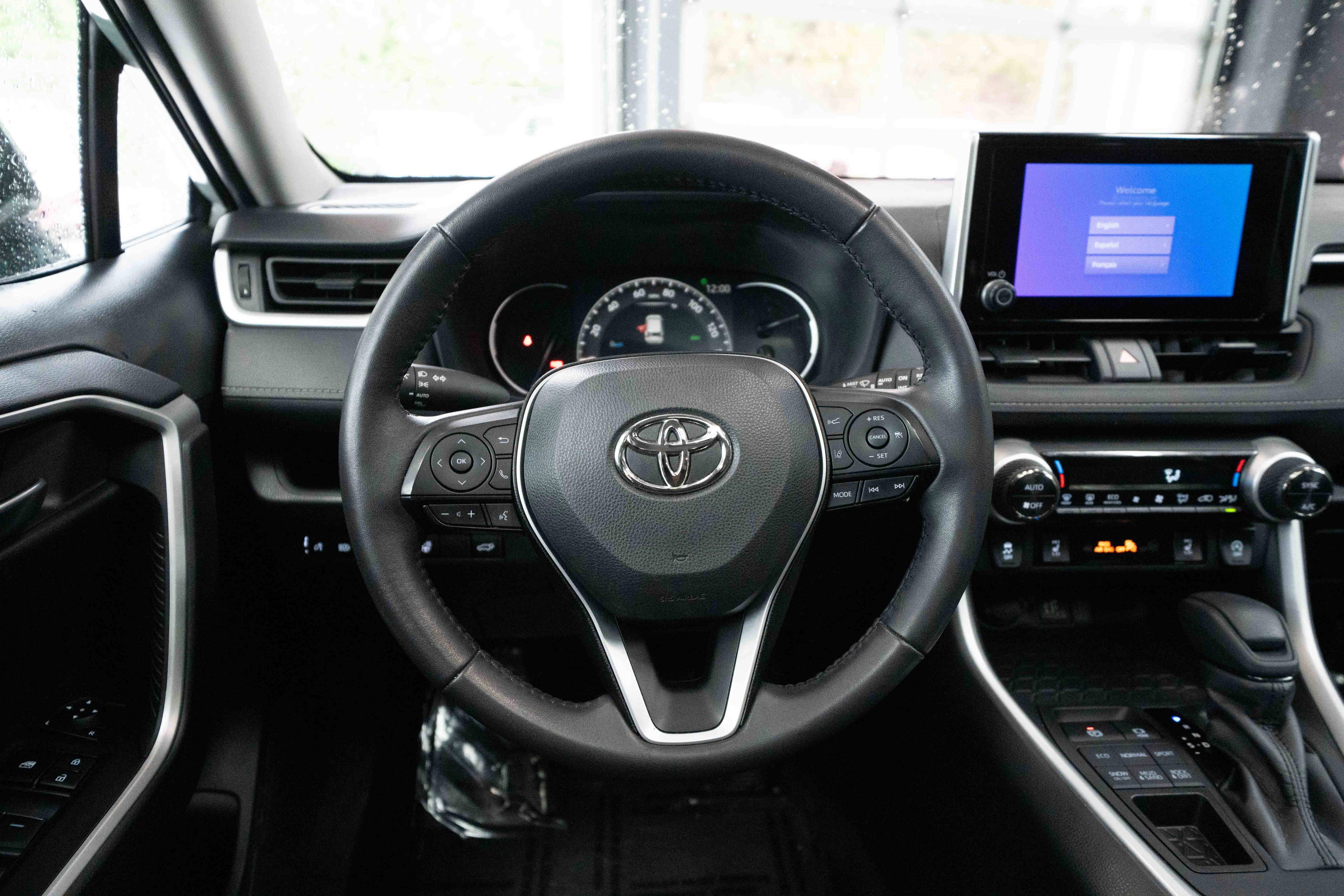 Used 2023 Toyota RAV4 XLE w/ Convenience Package AWD/4WD image 25
