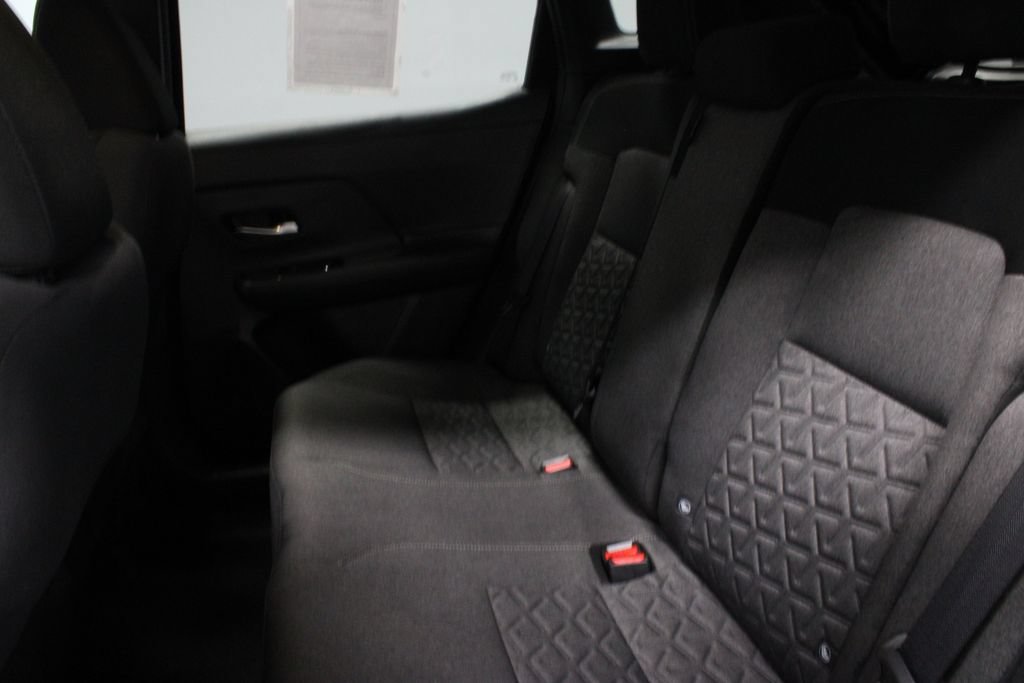 Used 2025 Nissan Kicks SV FWD image 21