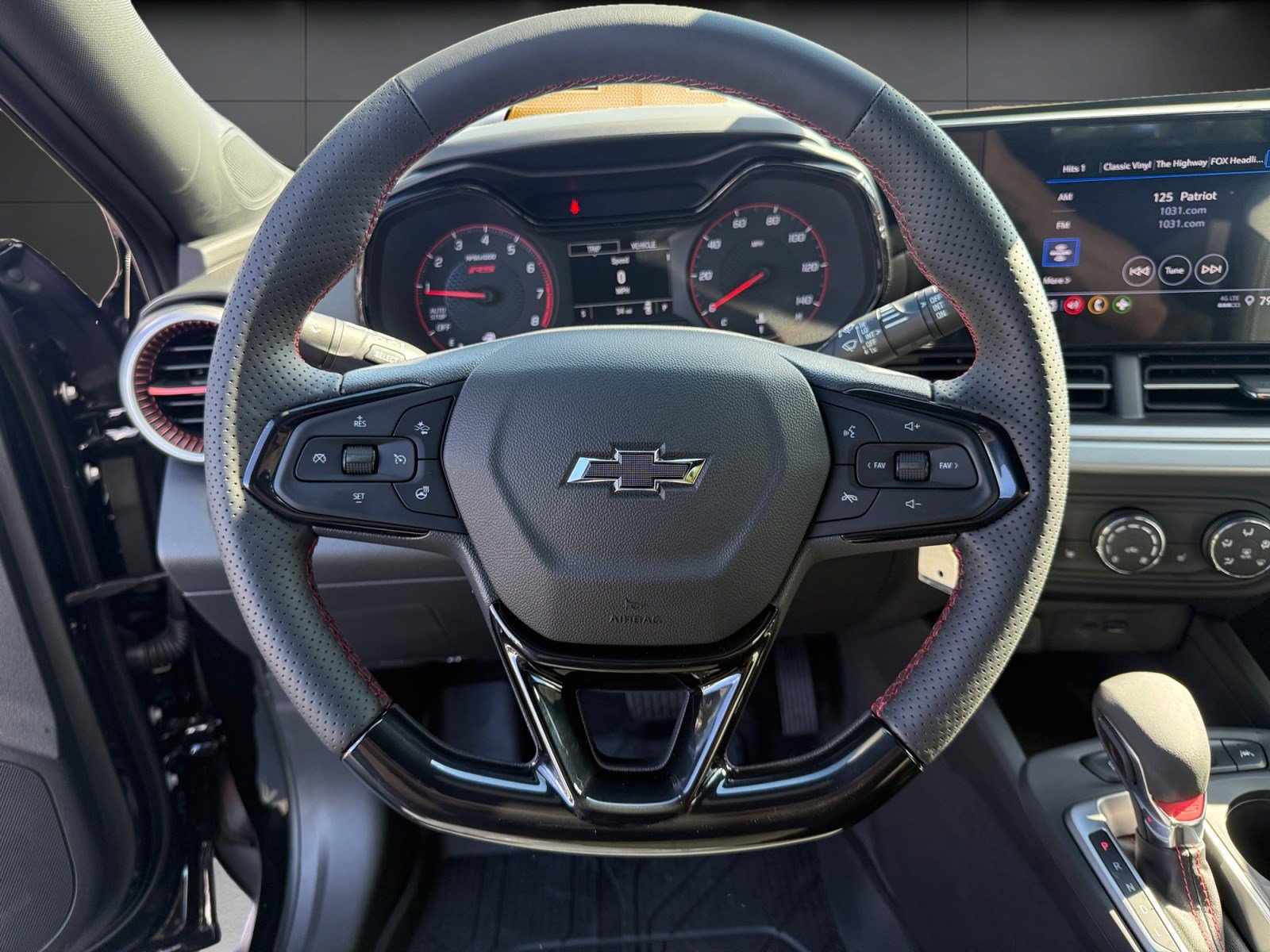 New 2026 Chevrolet Trax RS w/ Sunroof Package FWD image 23