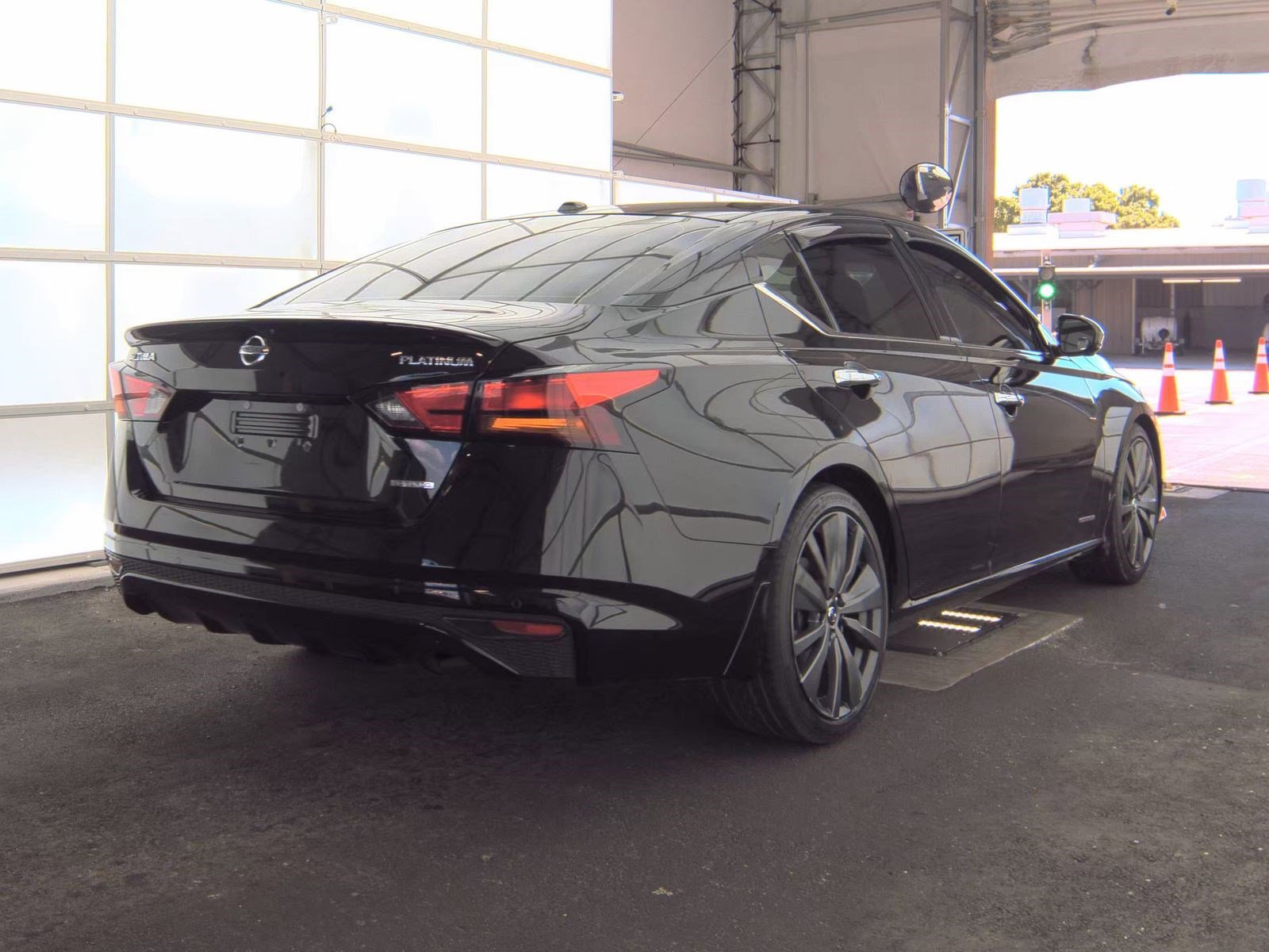 Used 2019 Nissan Altima 2.0 Edition One FWD image 4