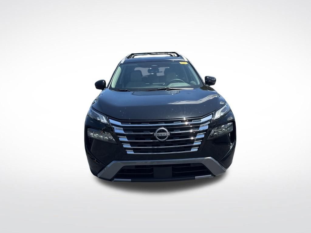 Used 2025 Nissan Rogue SL FWD image 5
