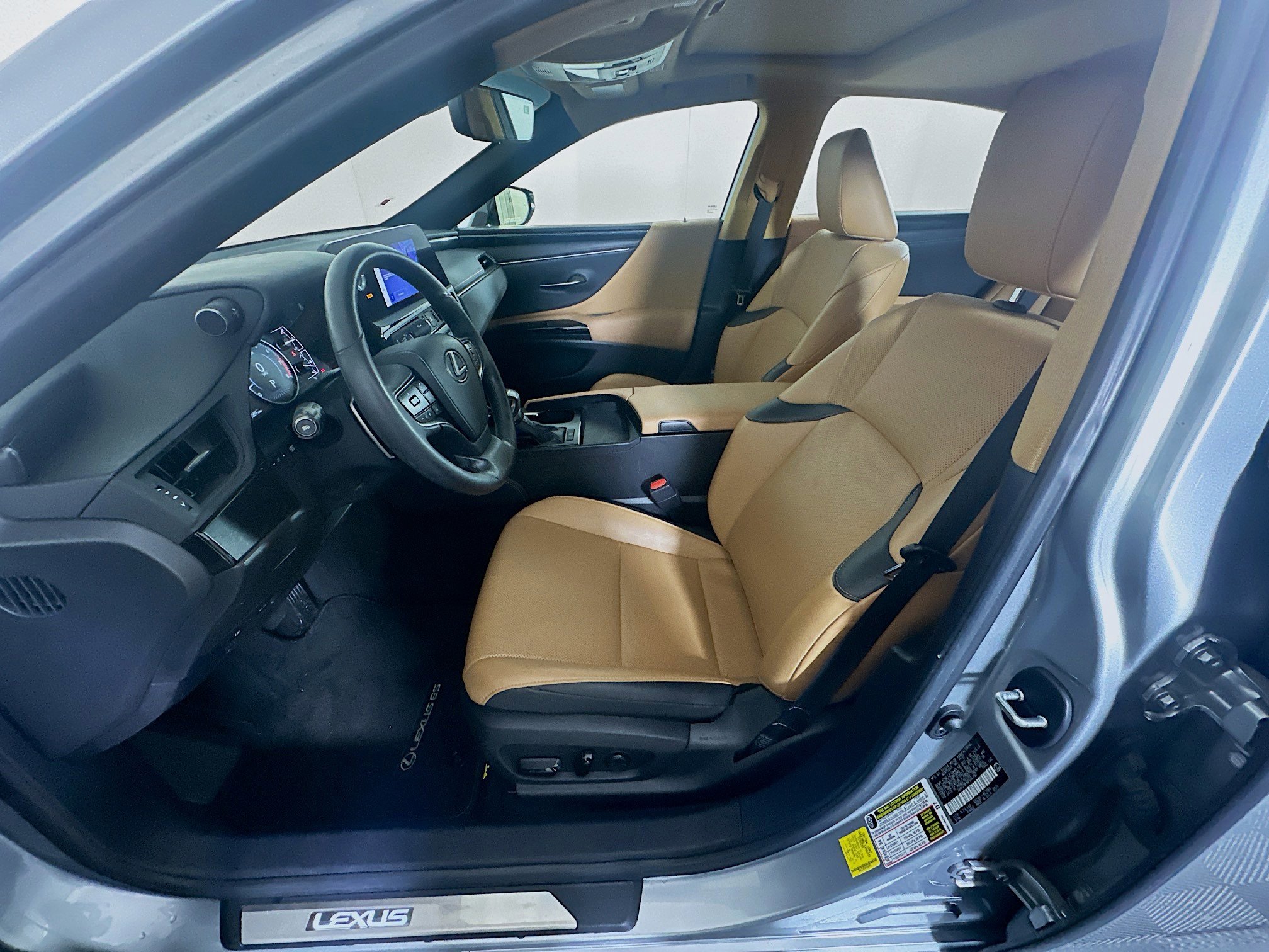 Used 2023 Lexus ES 350 w/ Accessory Package (Z2) image 13