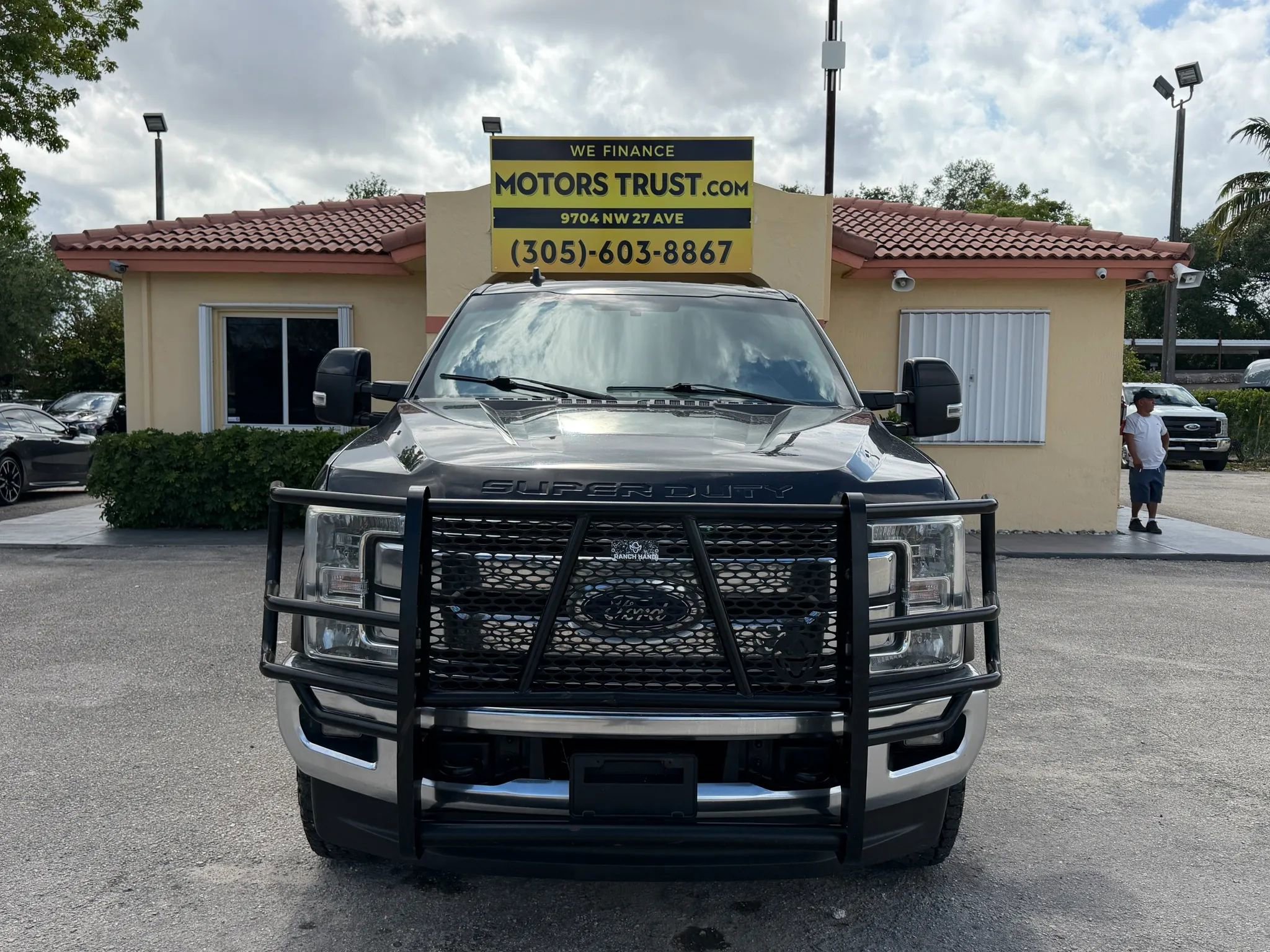 Used 2019 Ford F250 Lariat w/ Camper Package AWD/4WD image 9