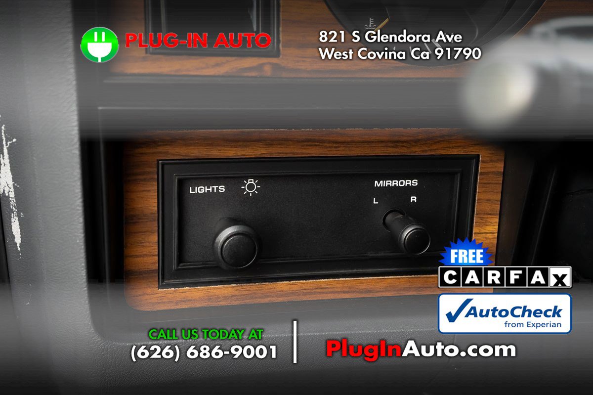 Used 1992 Dodge D/W Truck 250 image 19