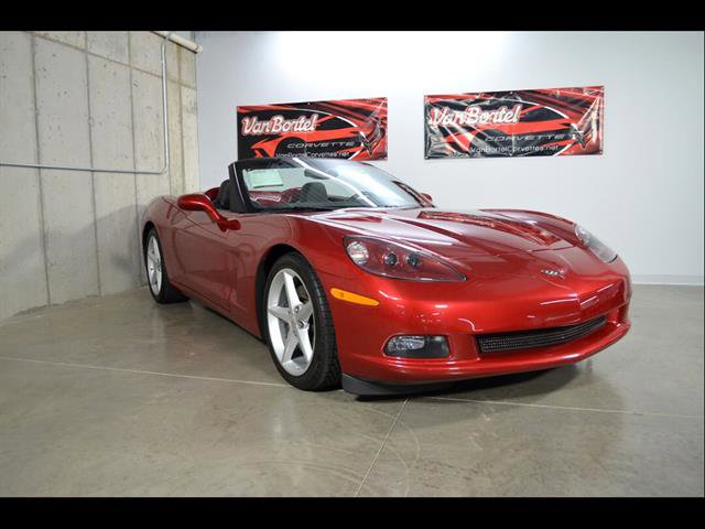 Used 2013 Chevrolet Corvette Convertible image 2